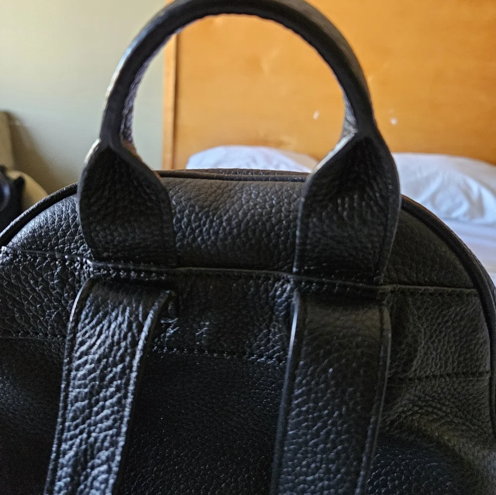 Michael Kors large pebble leather backpack - Picture 5 of 7